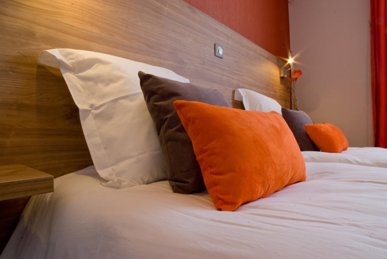 Logis Hotel Restaurant De La Madeleine Commercy エクステリア 写真