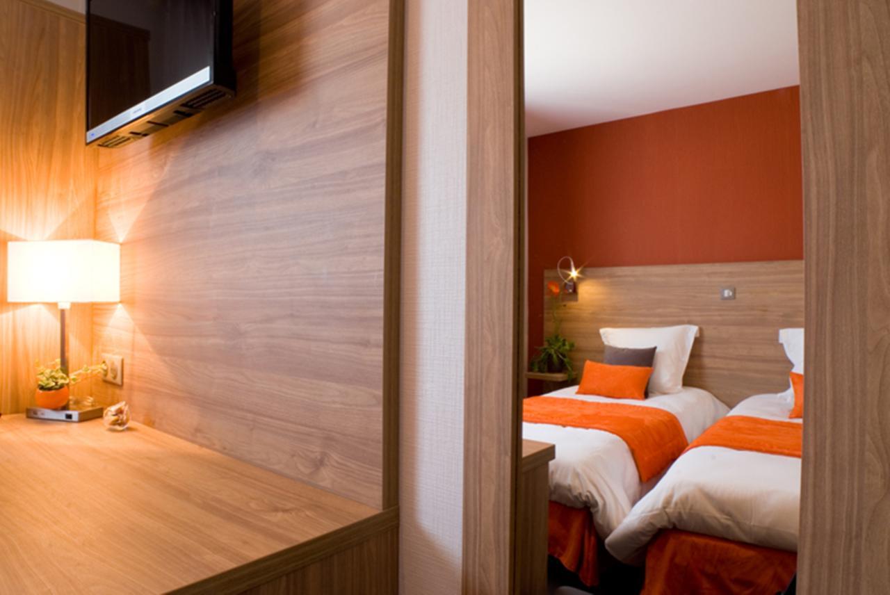 Logis Hotel Restaurant De La Madeleine Commercy エクステリア 写真