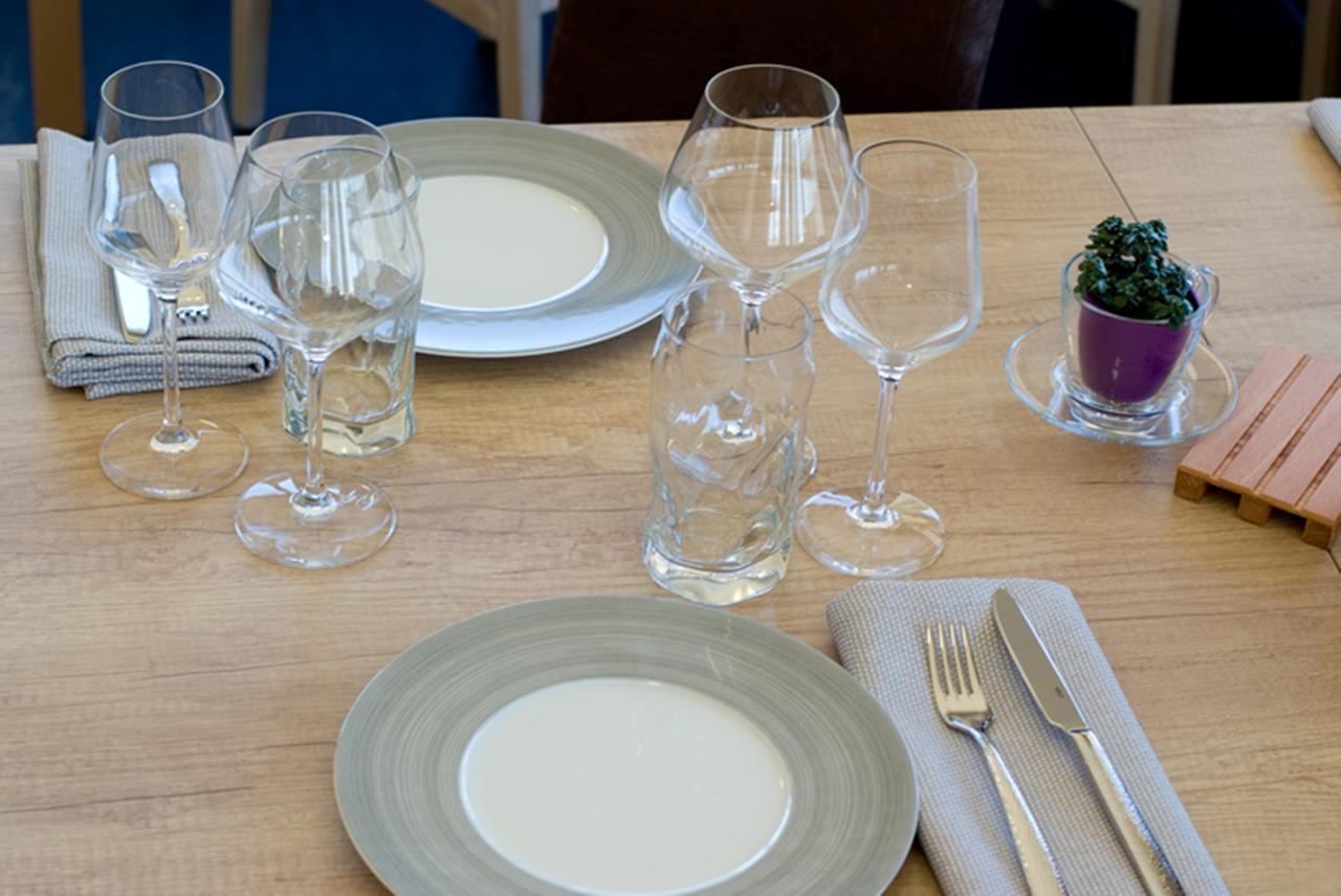 Logis Hotel Restaurant De La Madeleine Commercy エクステリア 写真