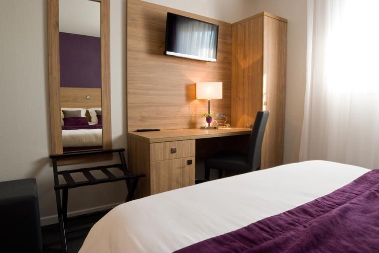 Logis Hotel Restaurant De La Madeleine Commercy エクステリア 写真